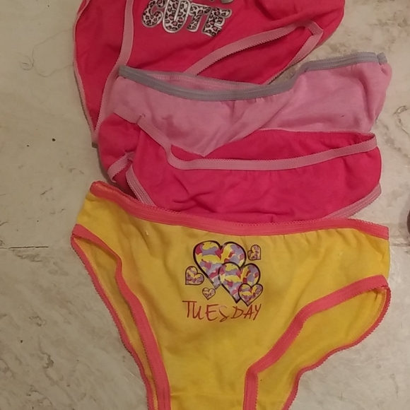 WONDER-WEAR GIRL ASSORTED UNDERWEAR - Picture 13 of 16